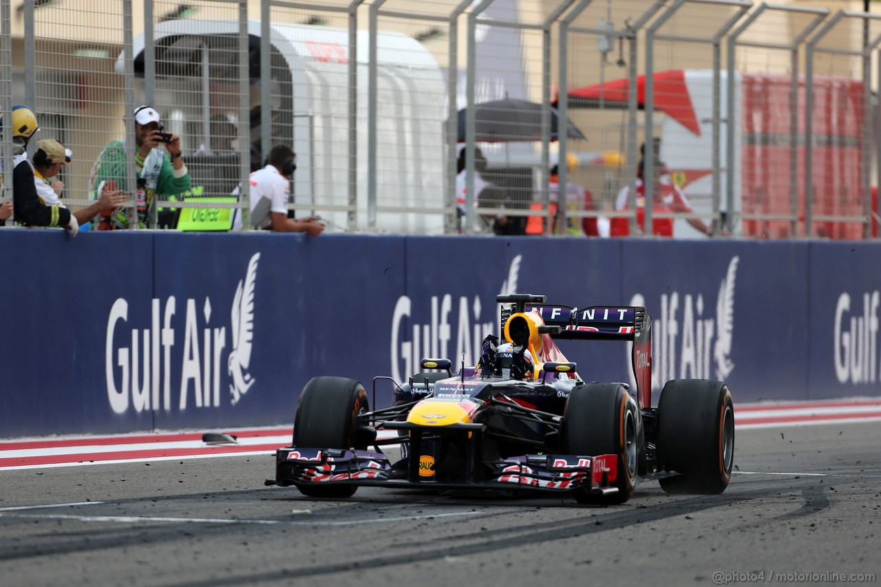 GP BAHRAIN, 21.04.2013- Gara, Sebastian Vettel (GER) Red Bull Racing RB9 vincitore