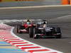 GP BAHRAIN, 21.04.2013- Gara, Nico Hulkenberg (GER) Sauber F1 Team C32 davanti a Felipe Massa (BRA) Ferrari F138 