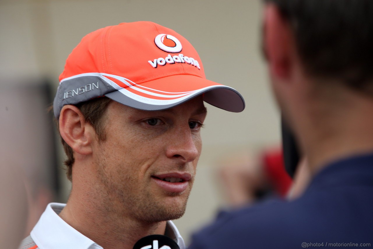 GP BAHRAIN, 18.04.2013- Jenson Button (GBR) McLaren Mercedes MP4-28 