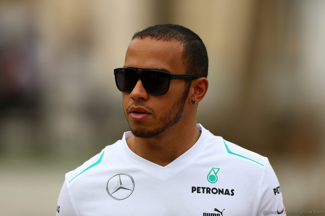 GP BAHRAIN, 20.04.2012- Prove Libere 3, Lewis Hamilton (GBR) Mercedes AMG F1 W04 