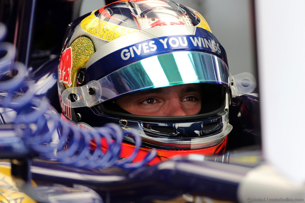 GP BAHRAIN, 20.04.2012- Prove Libere 3, Jean-Eric Vergne (FRA) Scuderia Toro Rosso STR8 