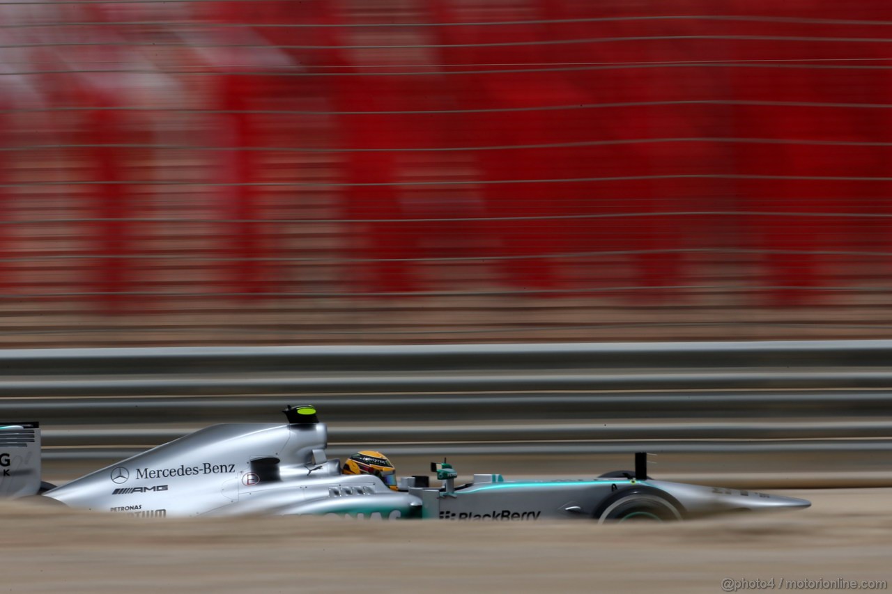 GP BAHRAIN, 20.04.2012- Prove Libere 3, Lewis Hamilton (GBR) Mercedes AMG F1 W04 