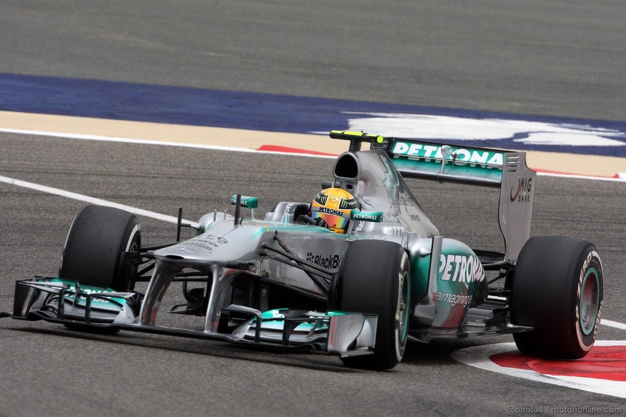 GP BAHRAIN, 20.04.2012- Prove Libere 3, Lewis Hamilton (GBR) Mercedes AMG F1 W04 