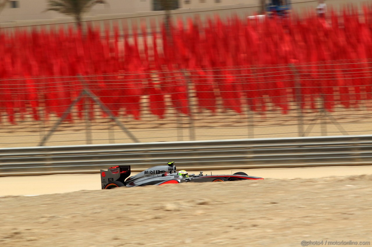 GP BAHRAIN, 20.04.2012- Prove Libere 3, Sergio Perez (MEX) McLaren MP4-28 