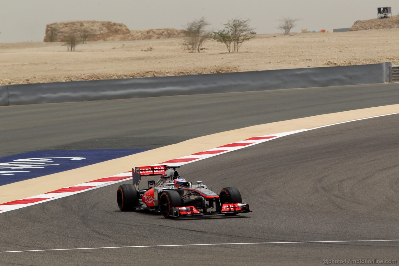 GP BAHRAIN, 20.04.2012- Prove Libere 3, Jenson Button (GBR) McLaren Mercedes MP4-28 