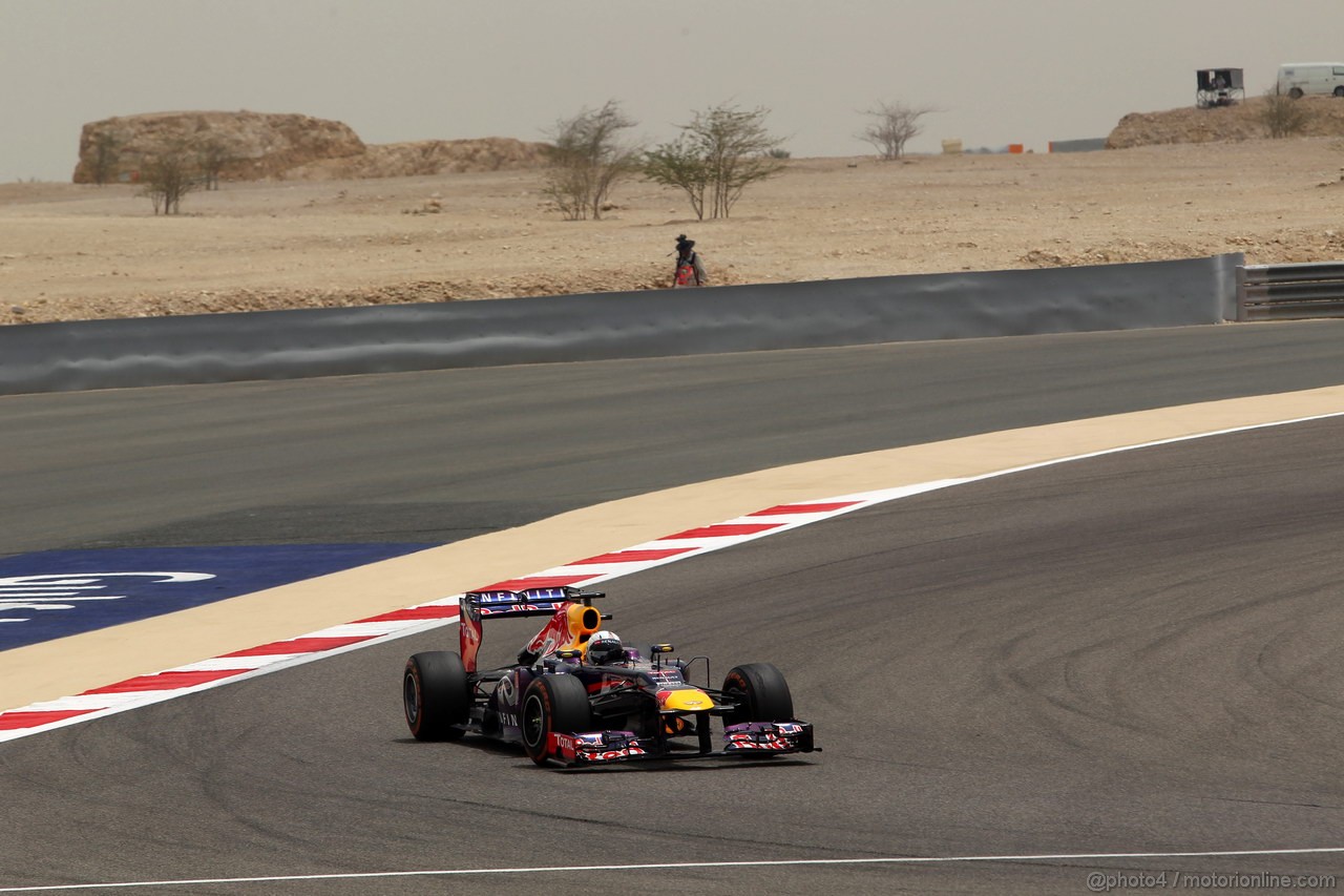 GP BAHRAIN, 20.04.2012- Prove Libere 3, Sebastian Vettel (GER) Red Bull Racing RB9 