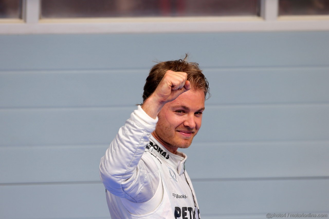 GP BAHRAIN, 20.04.2012- Qualifiche, Nico Rosberg (GER) Mercedes AMG F1 W04 pole position 