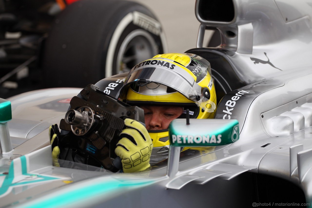 GP BAHRAIN, 20.04.2012- Qualifiche, Nico Rosberg (GER) Mercedes AMG F1 W04 pole position