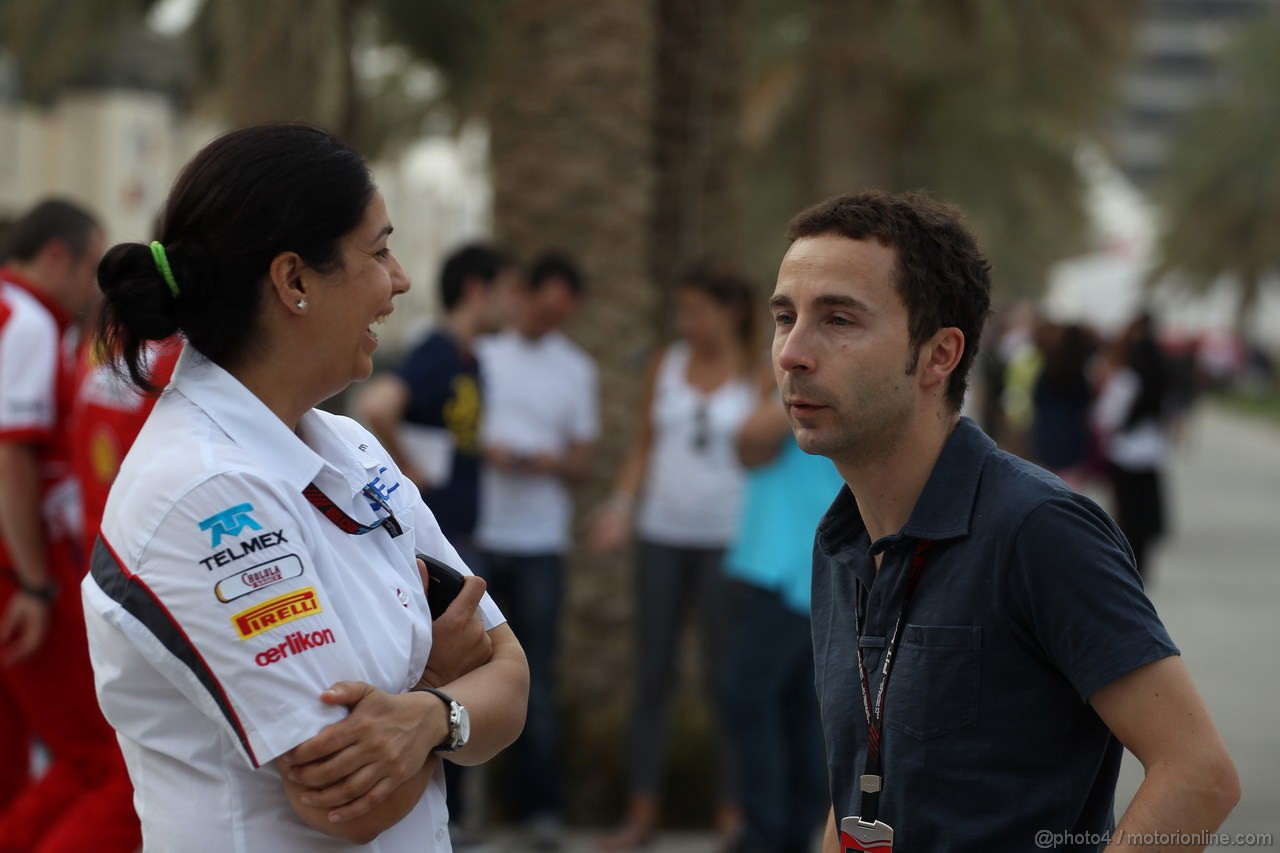 GP BAHRAIN, 20.04.2012- Monisha Kaltenborn (AUT), CEO e Team Principal, Sauber F1 Team e Nicola Todt (FRA), Manager di Felipe Massa 