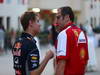 GP BAHRAIN, 20.04.2012- Sebastian Vettel (GER) Red Bull Racing RB9 e Stefano Domenicali (ITA), Team Principal