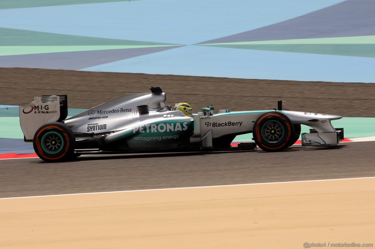 GP BAHRAIN, 19.04.2013- Prove Libere 1, Nico Rosberg (GER) Mercedes AMG F1 W04 