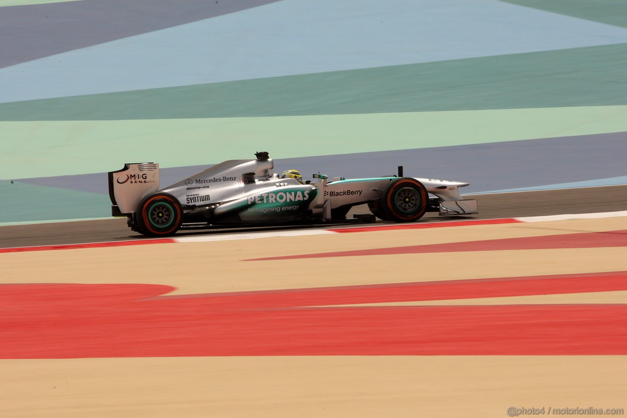 GP BAHRAIN, 19.04.2013- Prove Libere 1, Nico Rosberg (GER) Mercedes AMG F1 W04 