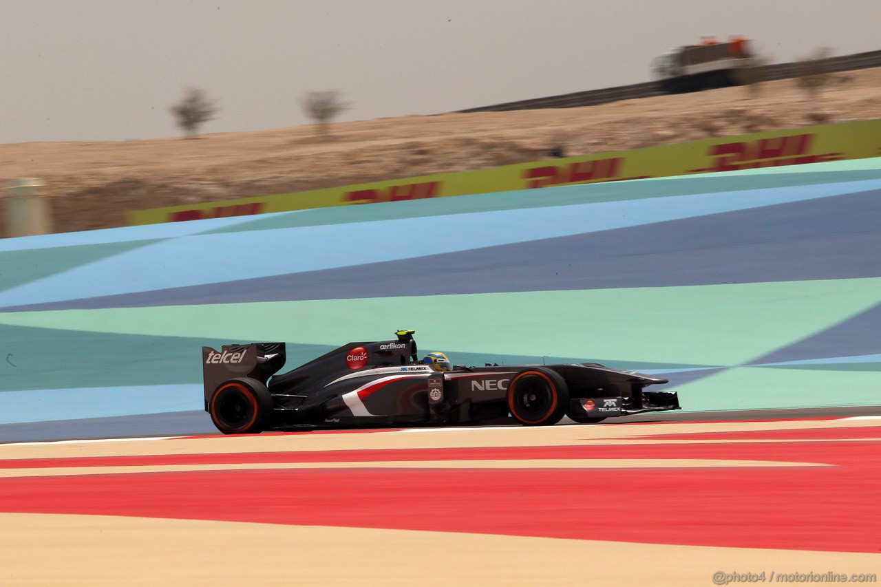 GP BAHRAIN, 19.04.2013- Prove Libere 1, Esteban Gutierrez (MEX), Sauber F1 Team C32 