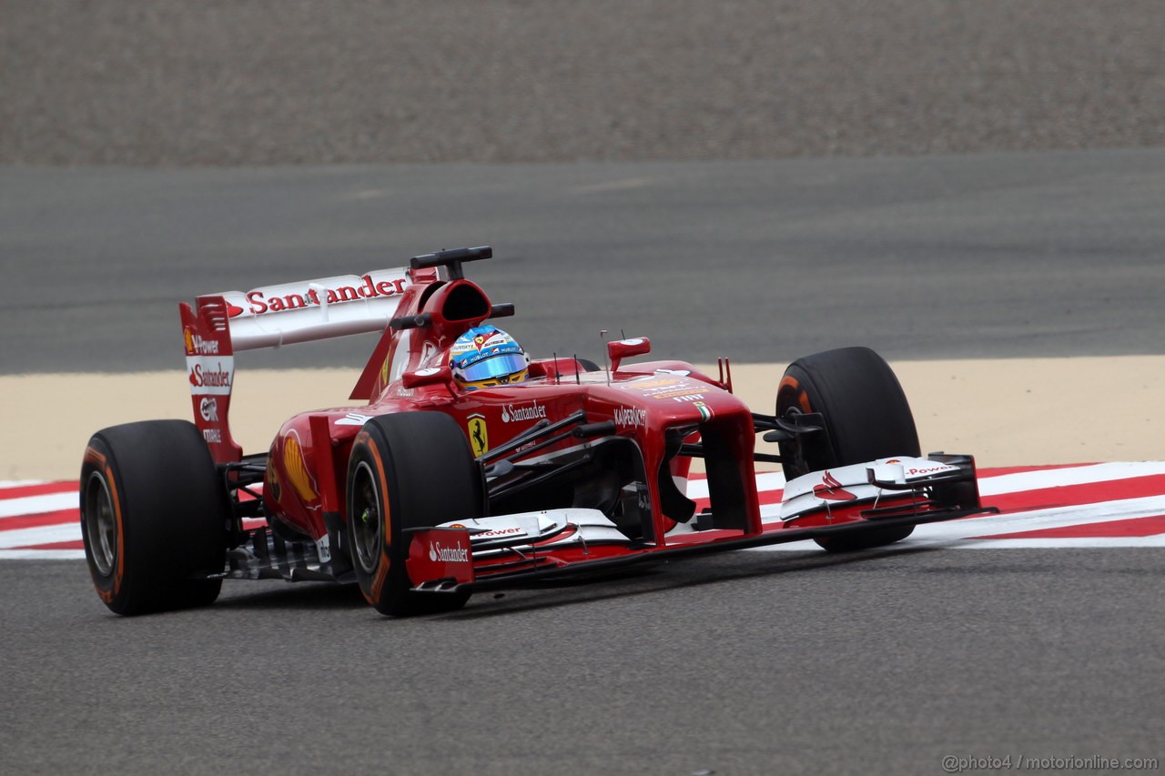 GP BAHRAIN, 19.04.2013- Prove Libere 1, Fernando Alonso (ESP) Ferrari F138 