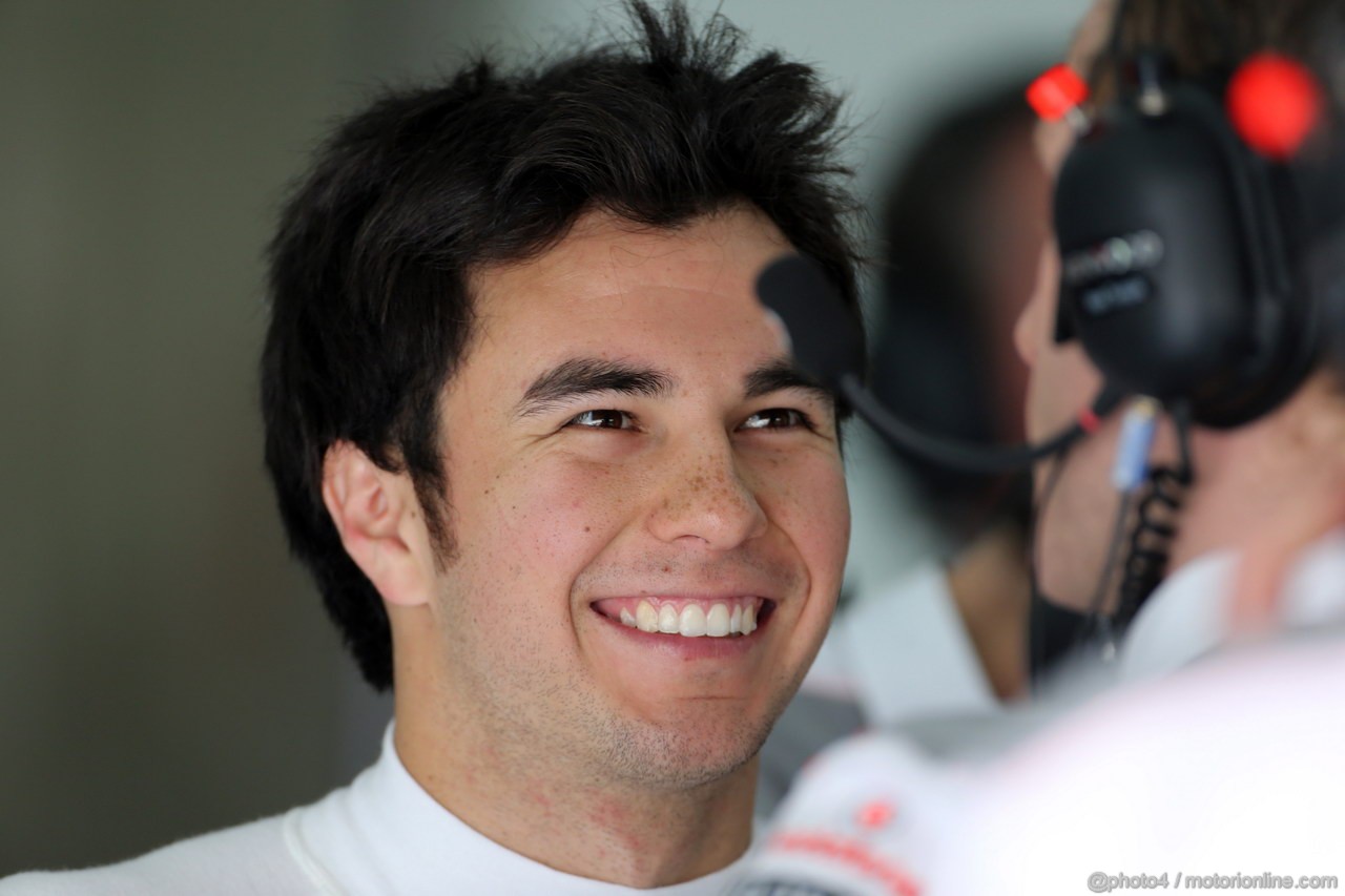 GP BAHRAIN, 19.04.2013- Prove Libere 1, Sergio Perez (MEX) McLaren MP4-28