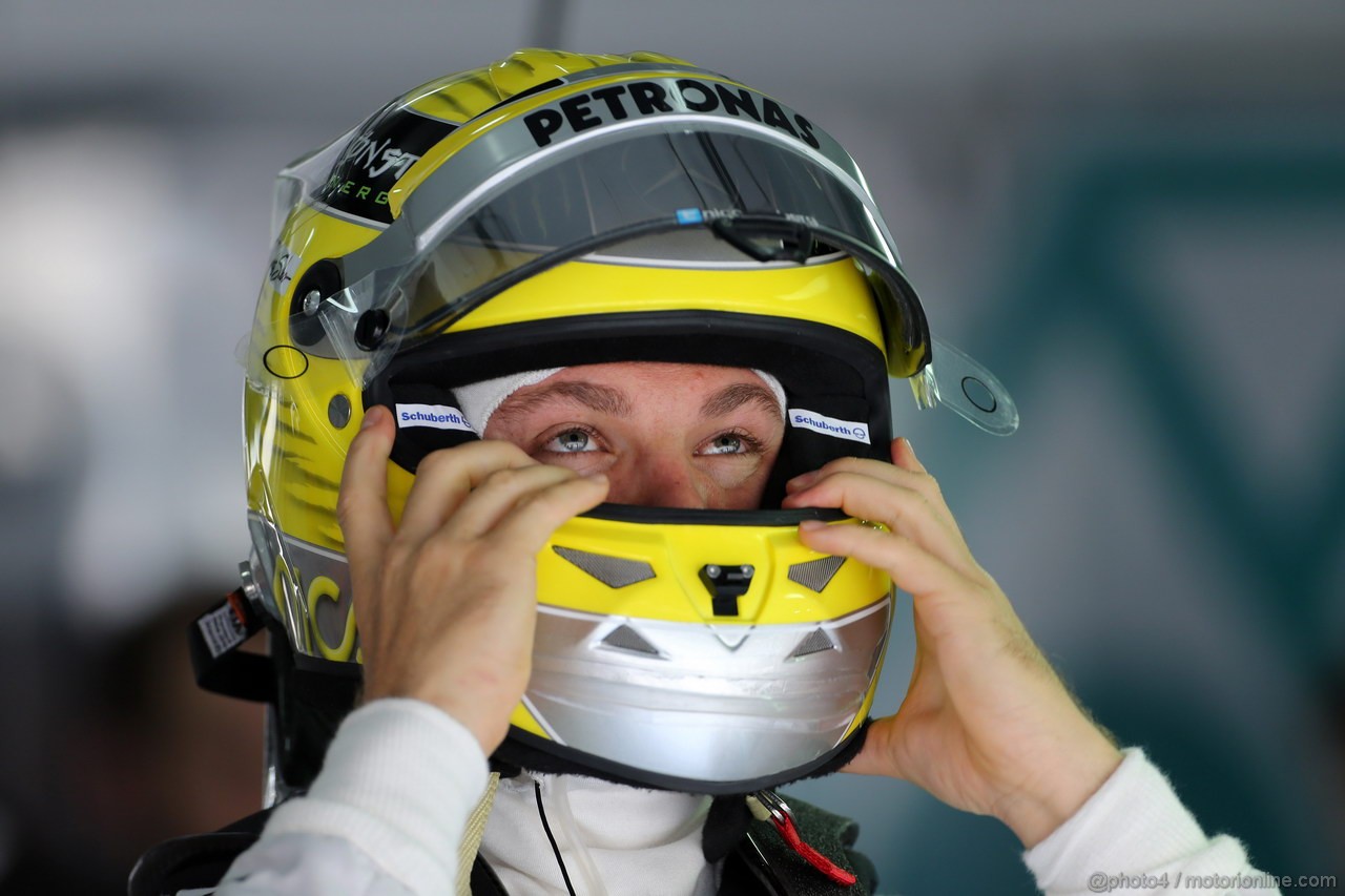 GP BAHRAIN, 19.04.2013- Prove Libere 1, Nico Rosberg (GER) Mercedes AMG F1 W04