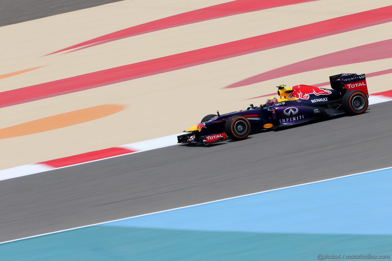 GP BAHRAIN, 19.04.2013- Prove Libere 1, Mark Webber (AUS) Red Bull Racing RB9 