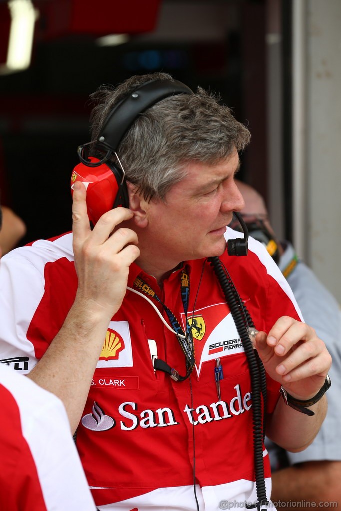 GP BAHRAIN, 19.04.2013- Prove Libere 1, Steve Clark (GBR), Head of Track Engineers, Ferrari 