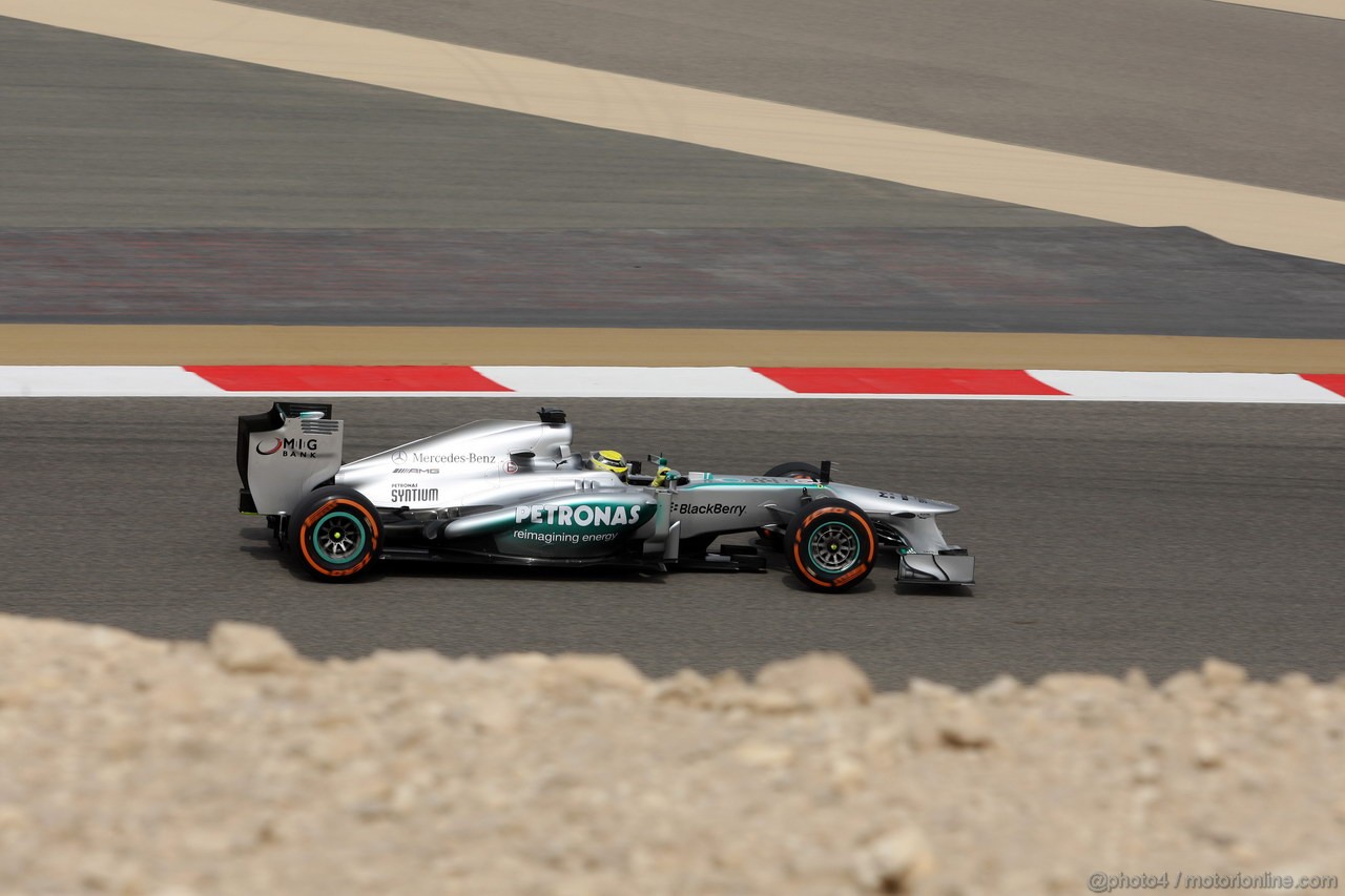 GP BAHRAIN, 19.04.2013- Prove Libere 2, Nico Rosberg (GER) Mercedes AMG F1 W04 
