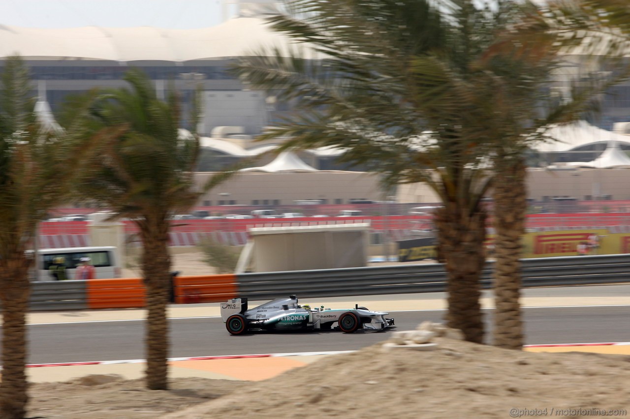GP BAHRAIN, 19.04.2013- Prove Libere 2, Nico Rosberg (GER) Mercedes AMG F1 W04 
