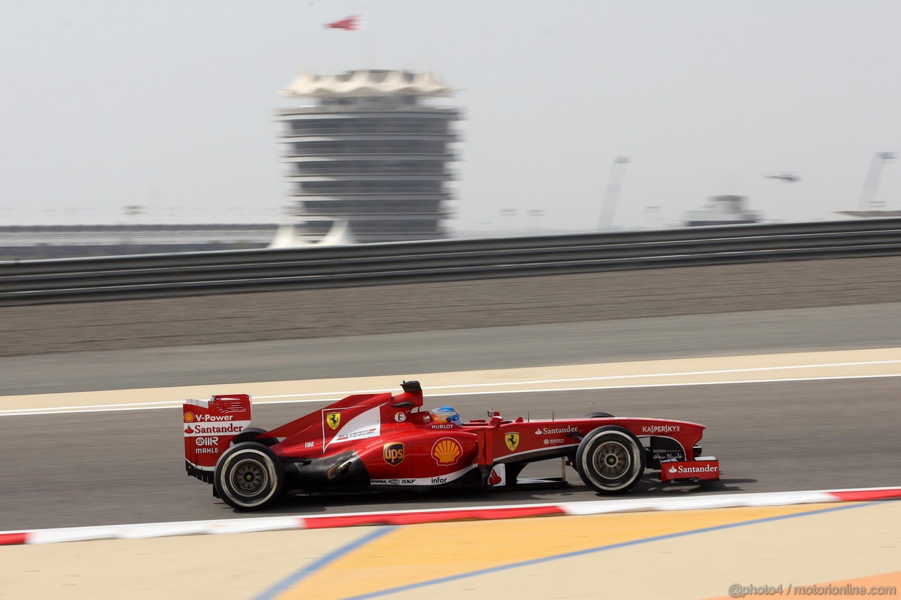 GP BAHRAIN, 19.04.2013- Prove Libere 2, Fernando Alonso (ESP) Ferrari F138 