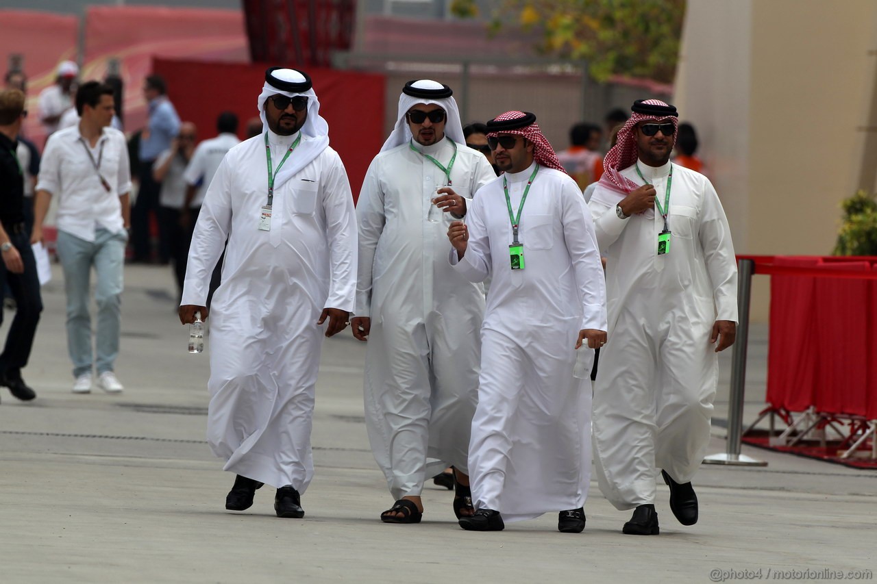GP BAHRAIN, 19.04.2013- Prove Libere 2, Atmosphere