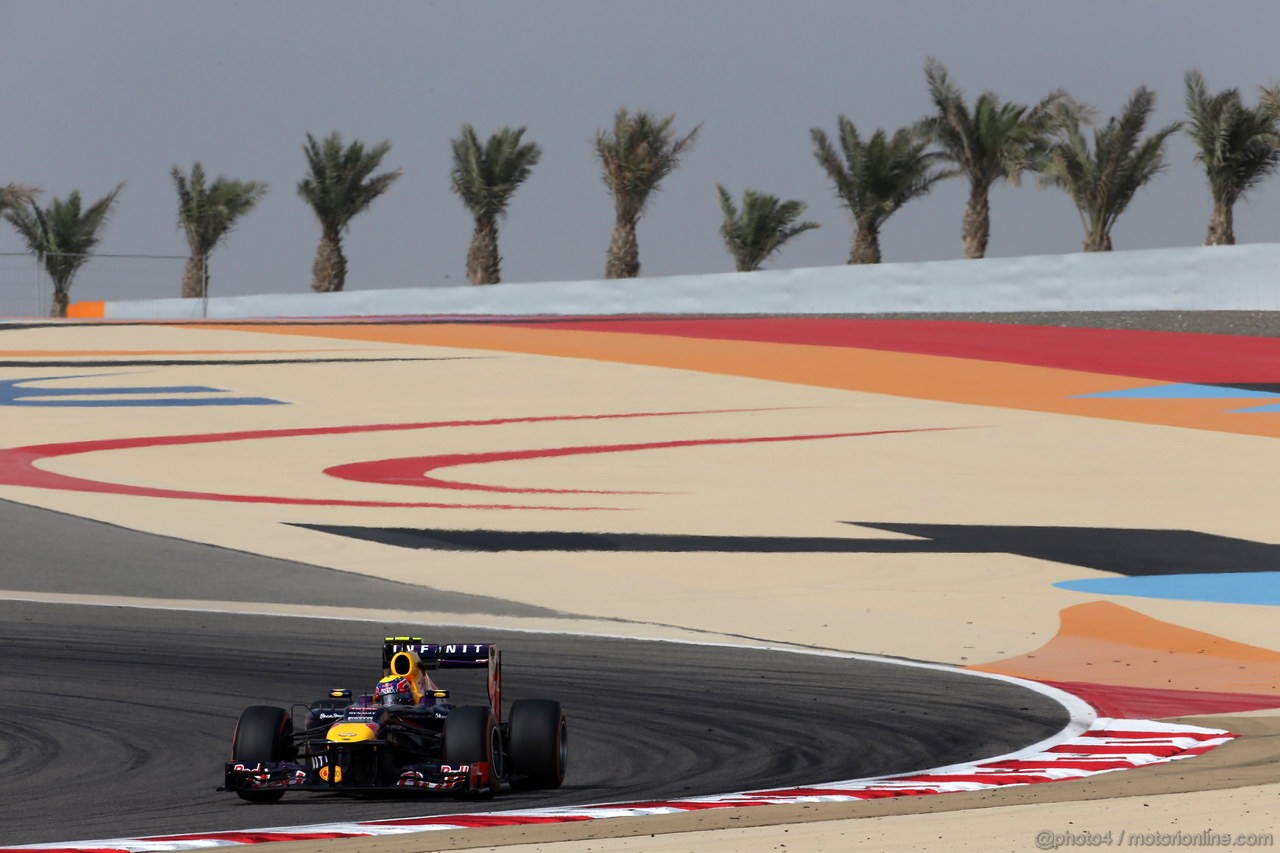 GP BAHRAIN, 19.04.2013- Prove Libere 2, Mark Webber (AUS) Red Bull Racing RB9 