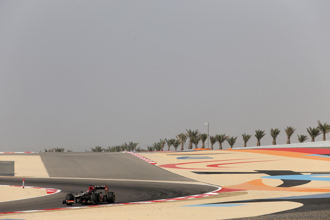 GP BAHRAIN, 19.04.2013- Prove Libere 2, Kimi Raikkonen (FIN) Lotus F1 Team E21 