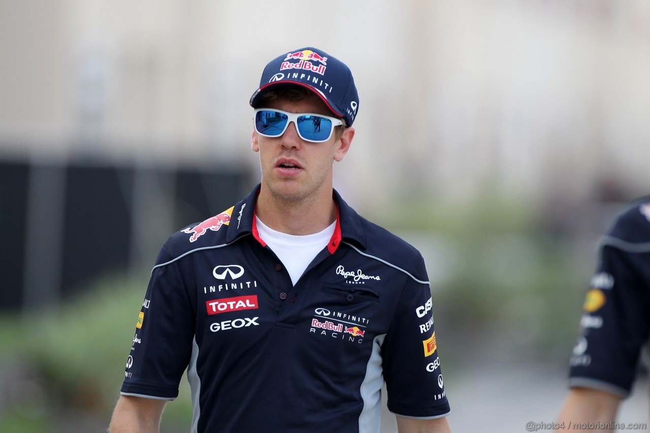 GP BAHRAIN, 19.04.2013- Sebastian Vettel (GER) Red Bull Racing RB9 