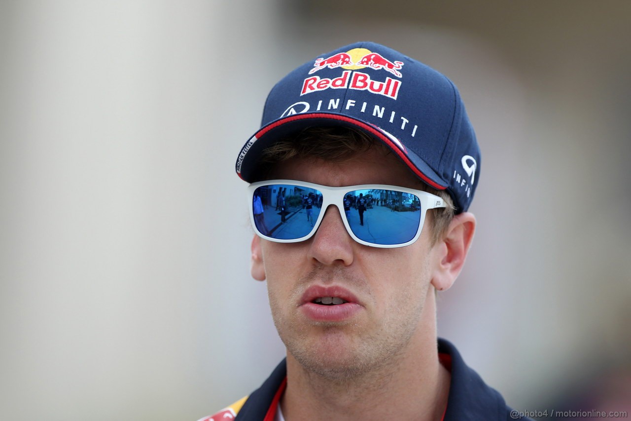 GP BAHRAIN, 19.04.2013- Sebastian Vettel (GER) Red Bull Racing RB9 