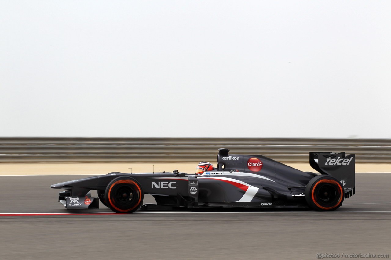 GP BAHRAIN, 19.04.2013- Prove Libere 2, Nico Hulkenberg (GER) Sauber F1 Team C32 