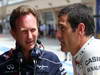 GP BAHRAIN, 19.04.2013- Free Practice 1, Christian Horner (GBR), Red Bull Racing, Sporting Director e Mark Webber (AUS) Red Bull Racing RB9 