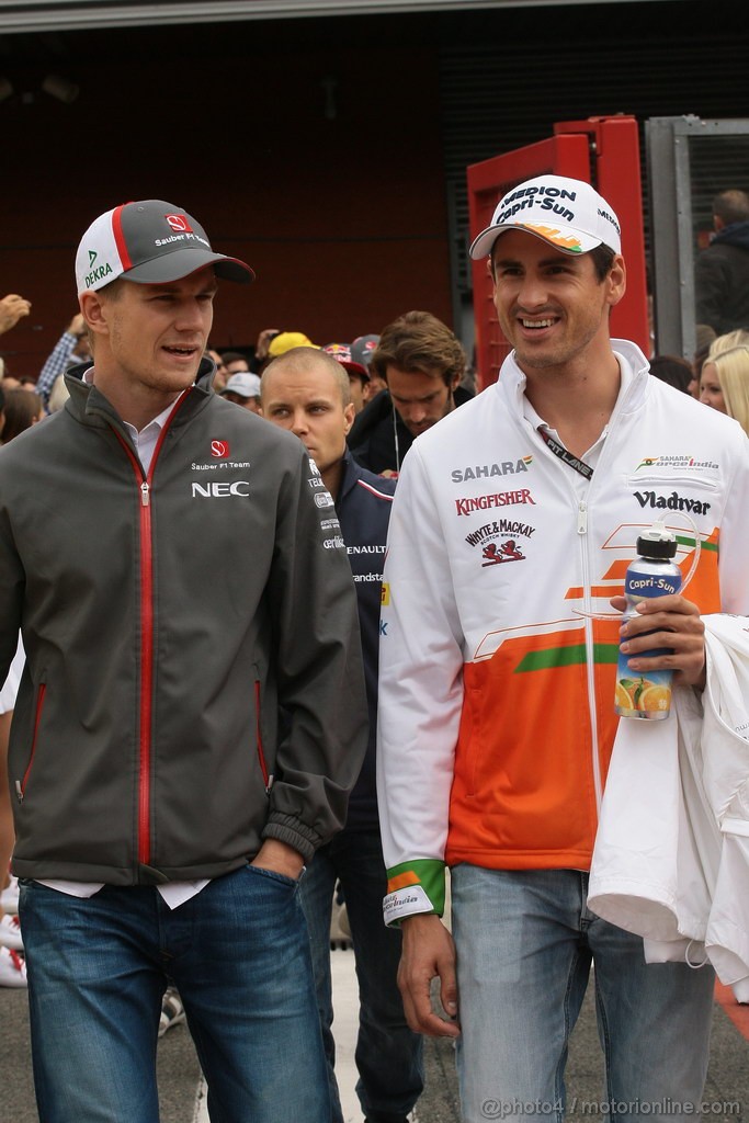 GP BELGIO, 25.08.2013- Nico Hulkenberg (GER) Sauber F1 Team C32 e Adrian Sutil (GER), Sahara Force India F1 Team VJM06 