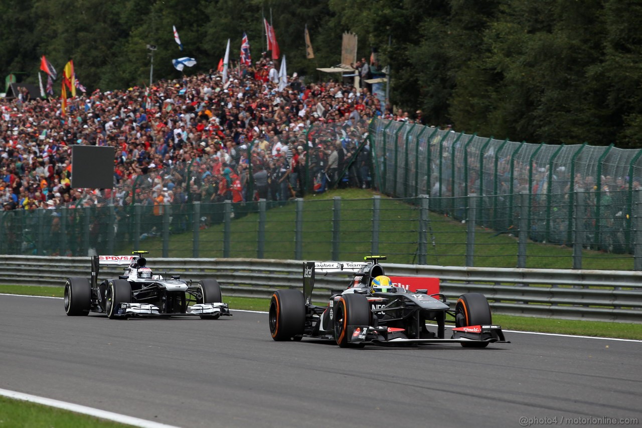 GP BELGIO, 25.08.2013-  Gara, Esteban Gutierrez (MEX), Sauber F1 Team C32 davanti a Valtteri Bottas (FIN), Williams F1 Team FW35 
