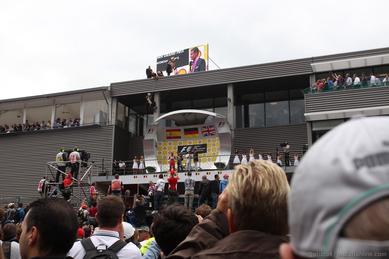 GP BELGIO, 25.08.2013-  Gara, Greenpeace make a protest against race title sponsors Shell at the podium. 
