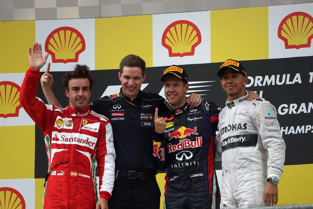 GP BELGIO, 25.08.2013-  Gara, 1st position Sebastian Vettel (GER) Red Bull Racing RB9, secondo Fernando Alonso (ESP) Ferrari F138 e terzo Lewis Hamilton (GBR) Mercedes AMG F1 W04 