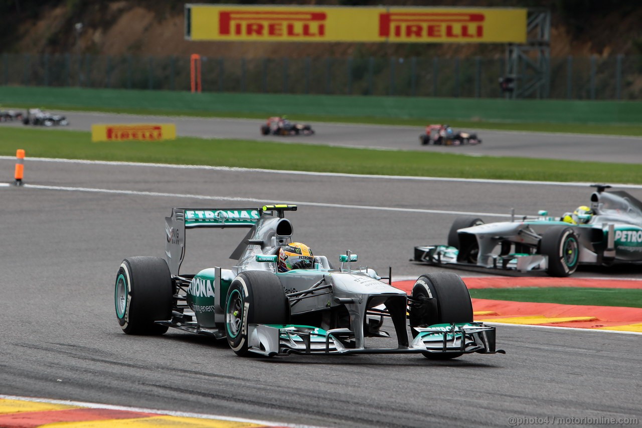 GP BELGIO, 25.08.2013-  Gara, Lewis Hamilton (GBR) Mercedes AMG F1 W04 davanti a Nico Rosberg (GER) Mercedes AMG F1 W04 