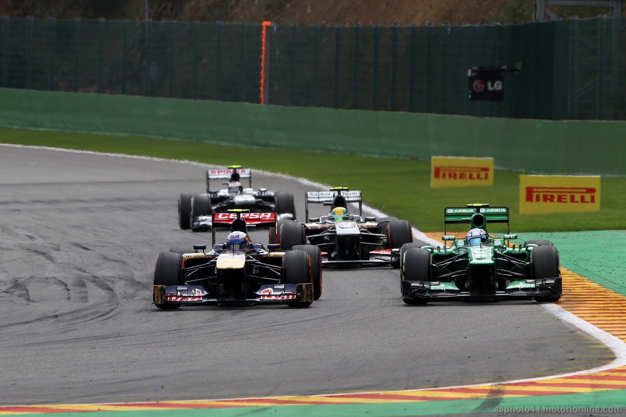 GP BELGIO, 25.08.2013-  Gara, Daniel Ricciardo (AUS) Scuderia Toro Rosso STR8 e Giedo Van der Garde (NED), Caterham F1 Team CT03 