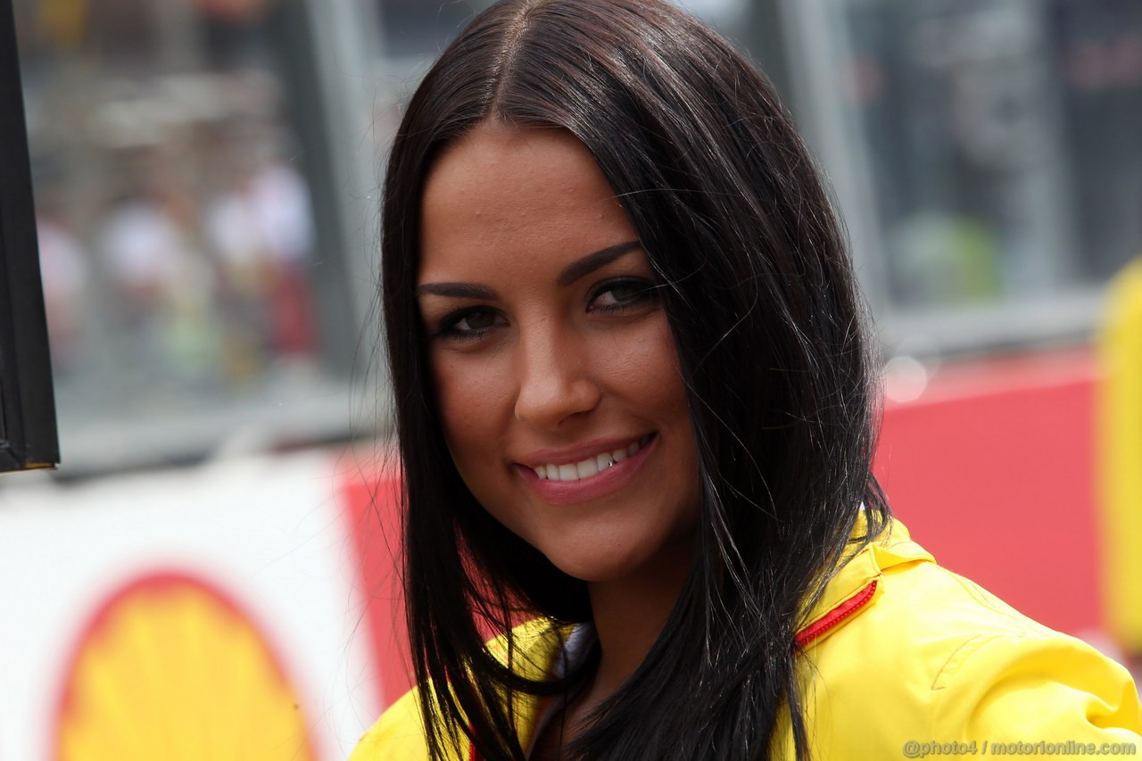 GP BELGIO, 25.08.2013-  Gara, griglia Ragazza
