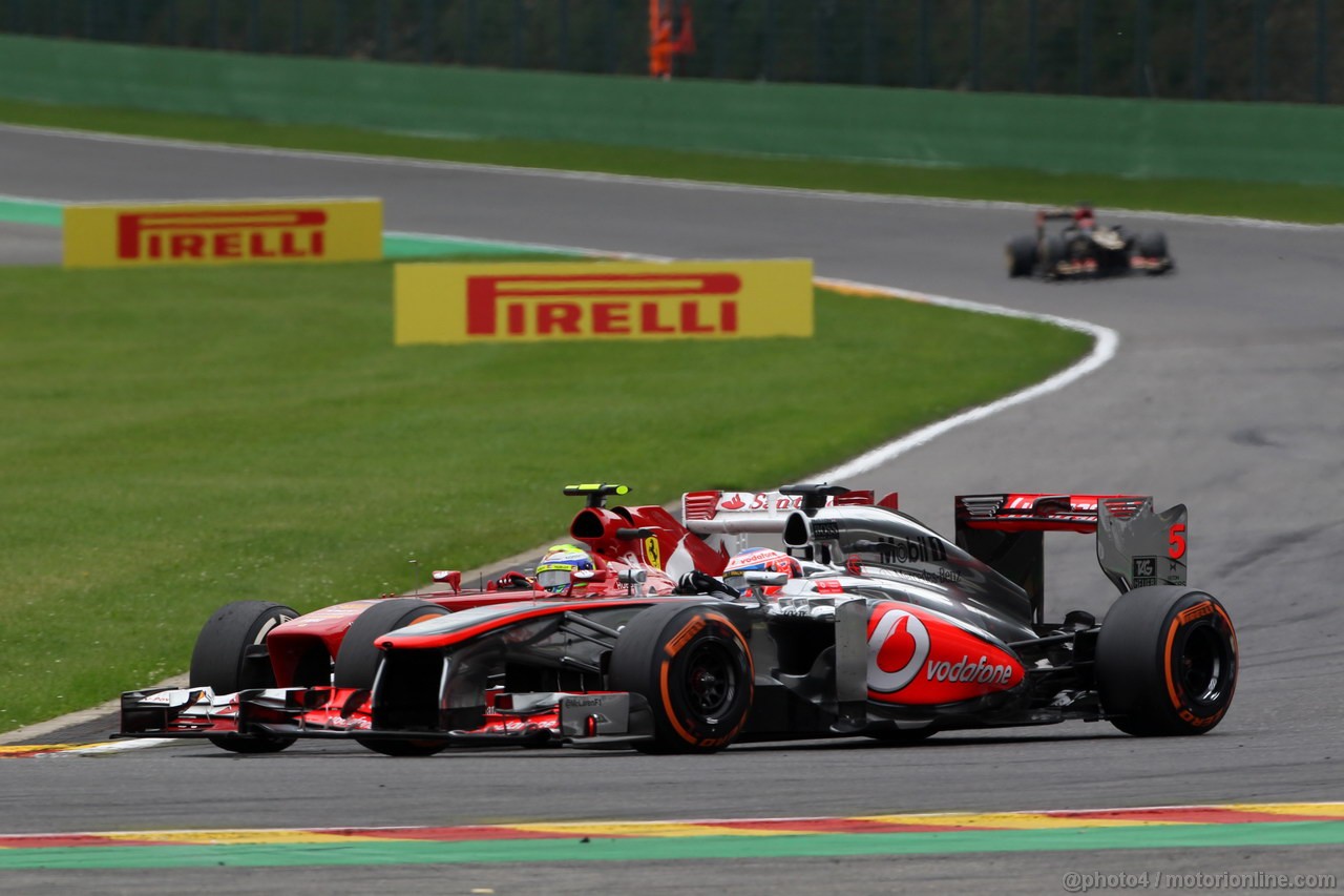 GP BELGIO, 25.08.2013-  Gara, Felipe Massa (BRA) Ferrari F138 e Jenson Button (GBR) McLaren Mercedes MP4-28 