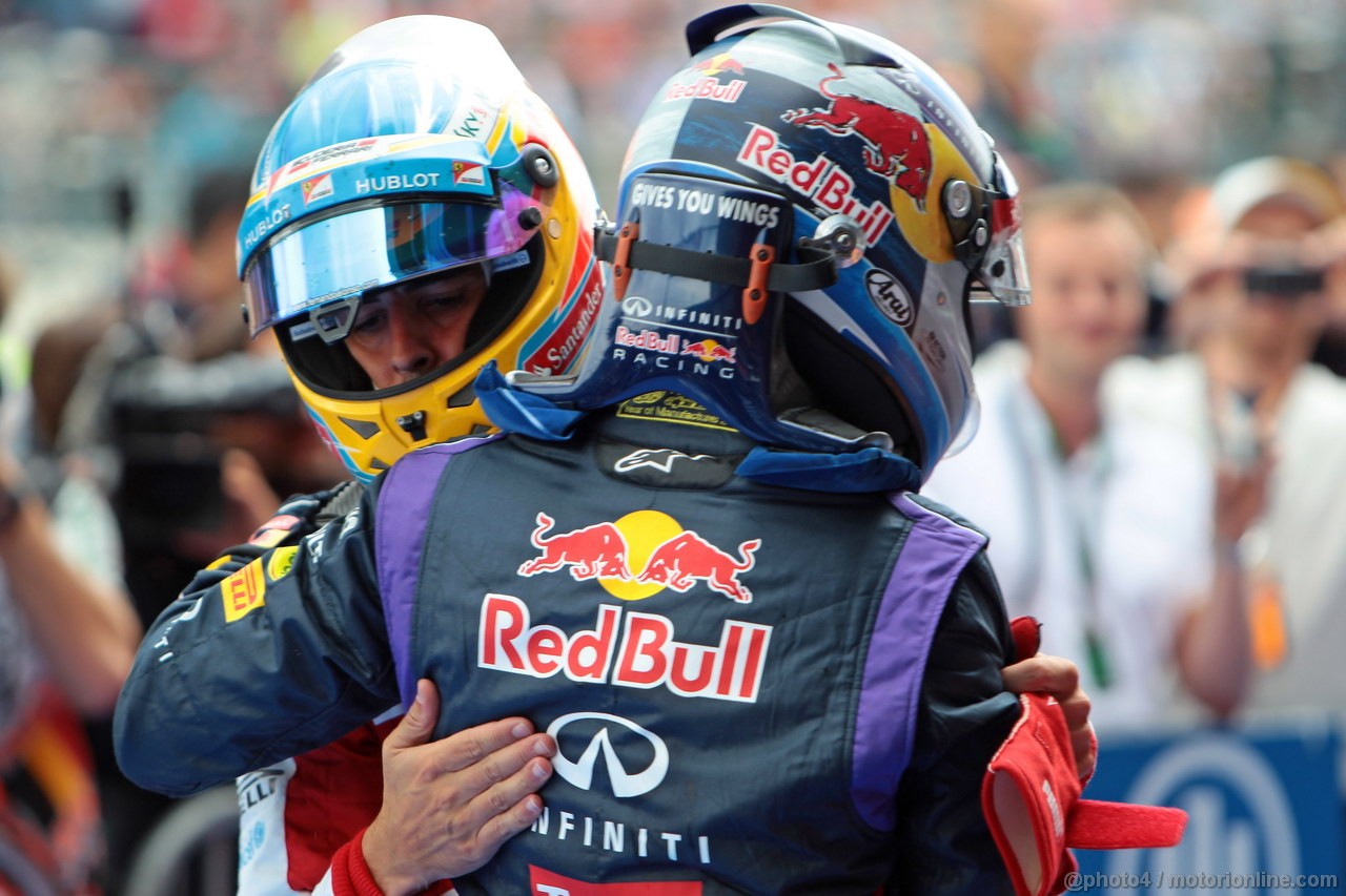 GP BELGIO, 25.08.2013-  Gara, secondo Fernando Alonso (ESP) Ferrari F138 e Sebastian Vettel (GER) Red Bull Racing RB9 vincitore 