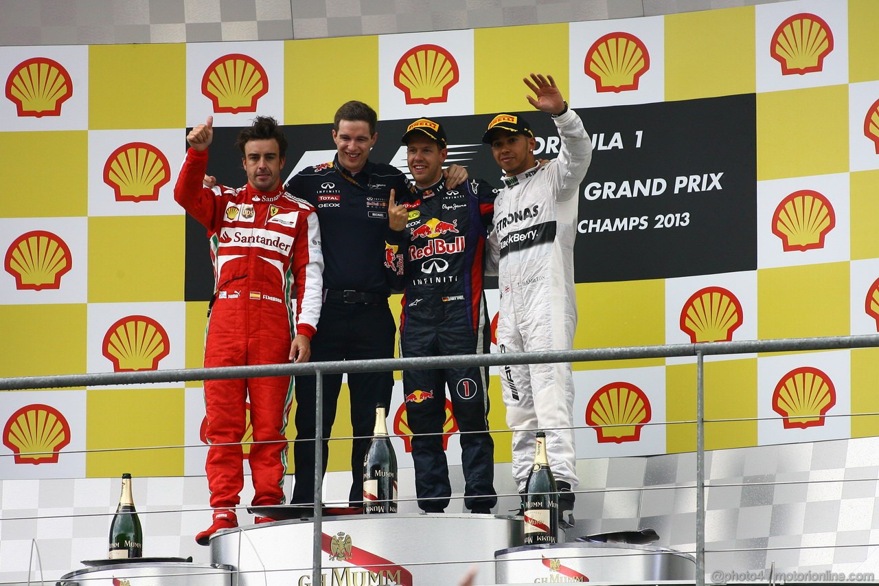 GP BELGIO, 25.08.2013-  Gara, 1st position Sebastian Vettel (GER) Red Bull Racing RB9, secondo Fernando Alonso (ESP) Ferrari F138 e terzo Lewis Hamilton (GBR) Mercedes AMG F1 W04
