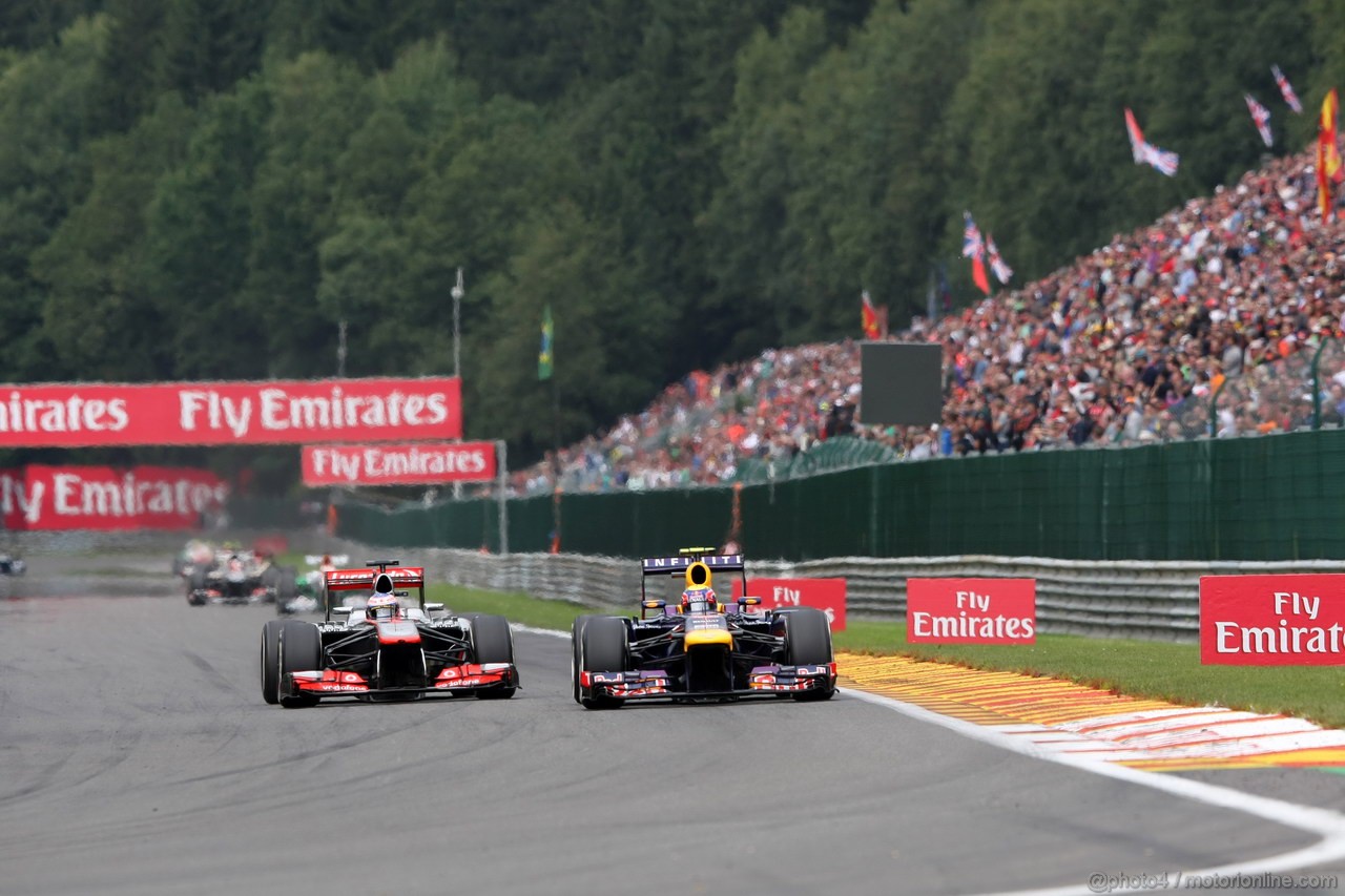 GP BELGIO, 25.08.2013-  Gara, Jenson Button (GBR) McLaren Mercedes MP4-28 e Mark Webber (AUS) Red Bull Racing RB9 
