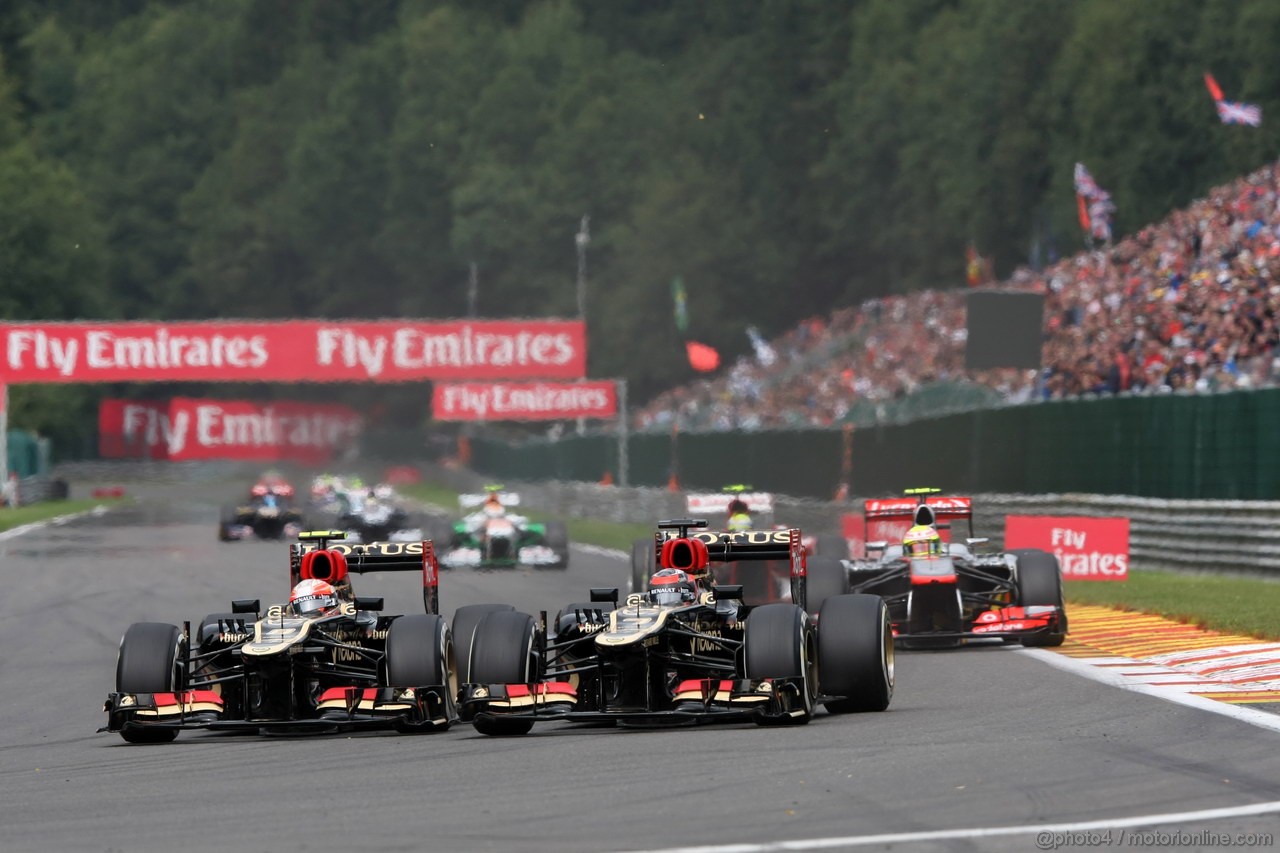 GP BELGIO, 25.08.2013-  Gara, Romain Grosjean (FRA) Lotus F1 Team E21 e Kimi Raikkonen (FIN) Lotus F1 Team E21 