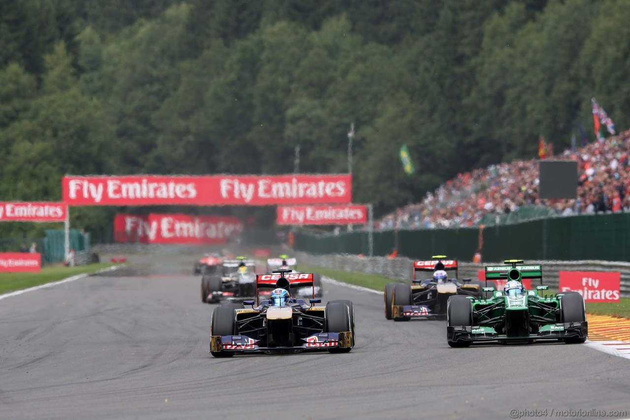 GP BELGIO, 25.08.2013-  Gara, Jean-Eric Vergne (FRA) Scuderia Toro Rosso STR8 e Charles Pic (FRA) Caterham F1 Team CT03 