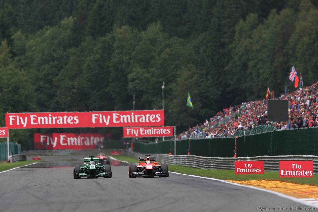 GP BELGIO, 25.08.2013-  Gara, Charles Pic (FRA) Caterham F1 Team CT03 e Jules Bianchi (FRA) Marussia F1 Team MR02 