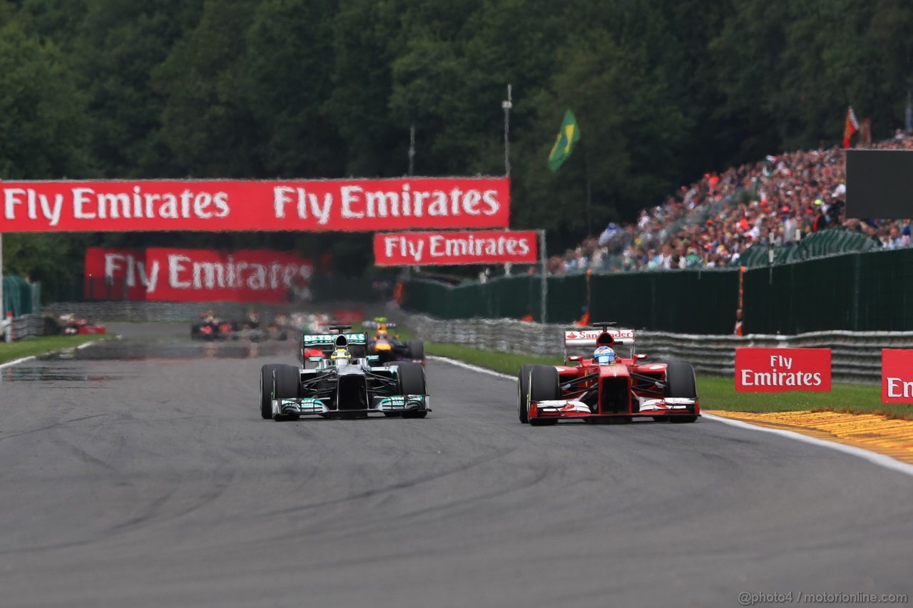 GP BELGIO, 25.08.2013-  Gara, Nico Rosberg (GER) Mercedes AMG F1 W04 e Fernando Alonso (ESP) Ferrari F138 