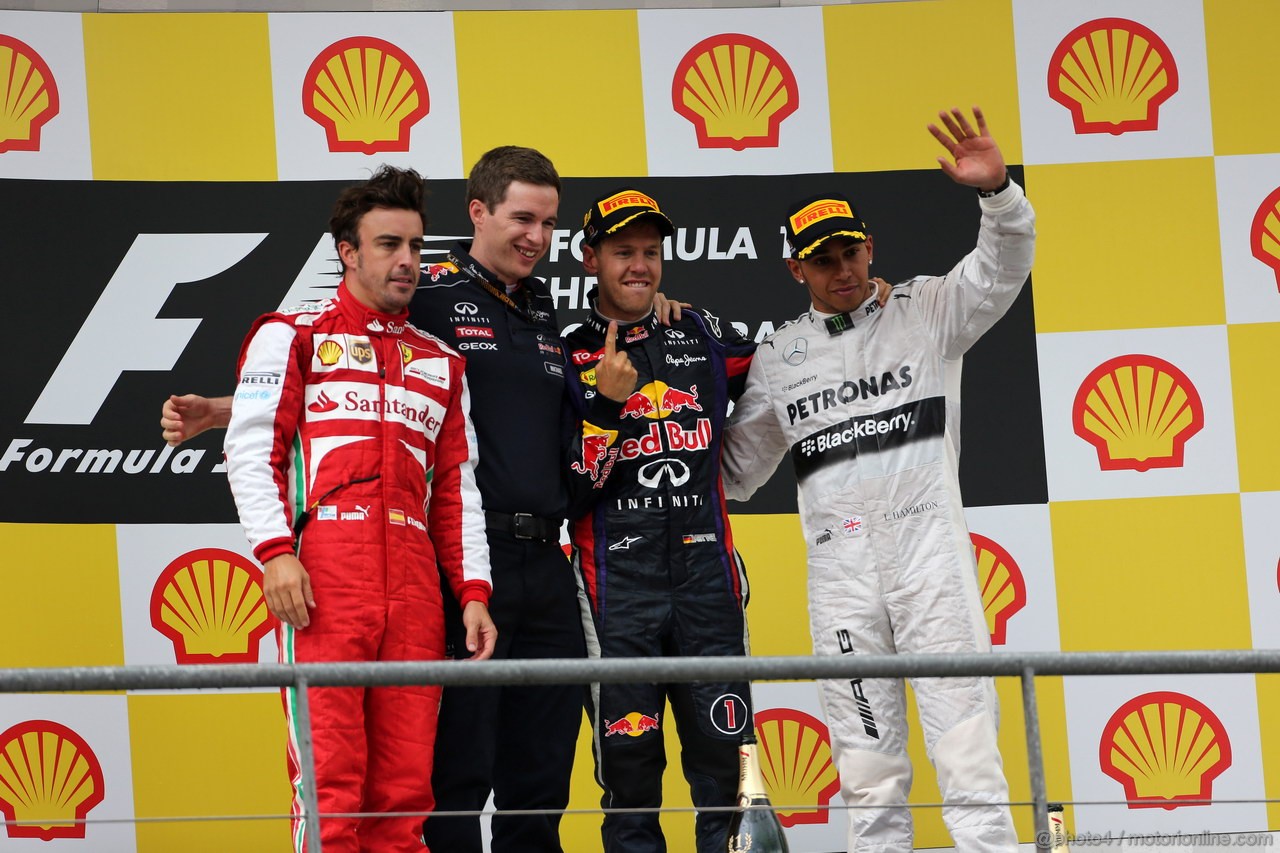 GP BELGIO, 25.08.2013-  Gara, 1st position Sebastian Vettel (GER) Red Bull Racing RB9, secondo Fernando Alonso (ESP) Ferrari F138 e terzo Lewis Hamilton (GBR) Mercedes AMG F1 W04