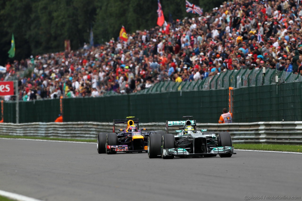 GP BELGIO, 25.08.2013-  Gara, Nico Rosberg (GER) Mercedes AMG F1 W04 e Mark Webber (AUS) Red Bull Racing RB9 