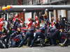 GP BELGIO, 25.08.2013-  Gara, Pit stop, Mark Webber (AUS) Red Bull Racing RB9